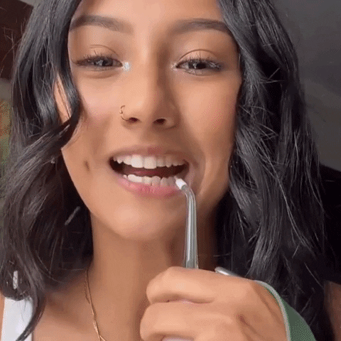 Irrigador bucal para combatir el mal aliento y mejorar tu salud oral — ¡50% de descuento!